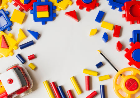 Show how to wear summer’s best accessories